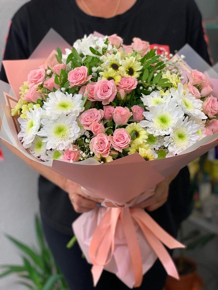 Букет цветов из: Розы и Хризантемы в Аверьяновке