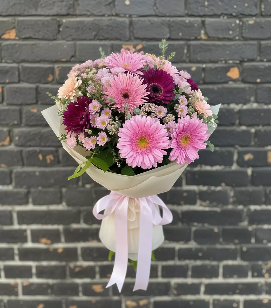 Букет цветов из: Герберы и Хризантемы в Аверьяновке