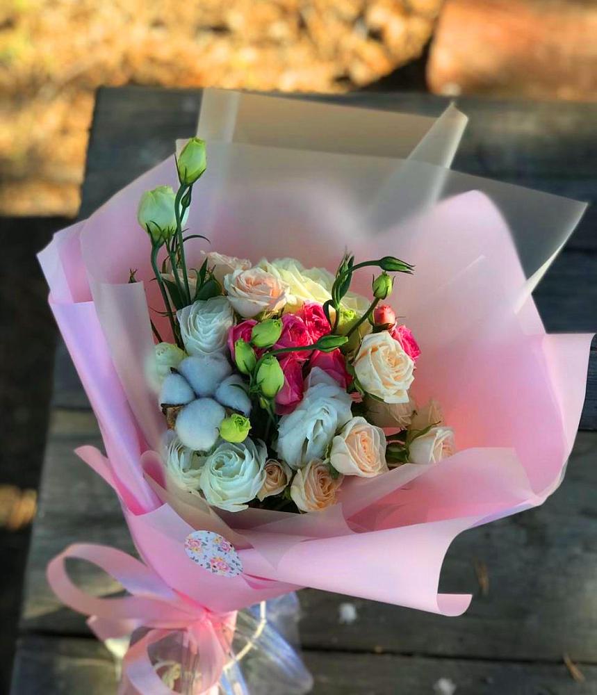 Букет цветов из: Розы и Лизиантусы в Аверьяновке