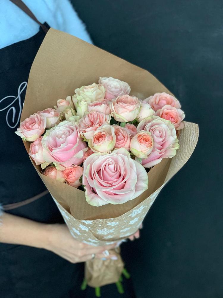 Букет цветов из: Хризантемы и Розы в Аверьяновке