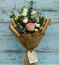 Букет цветов из:  Розы и Лизиантусы #REPLACE_PRED# Аверьяновке