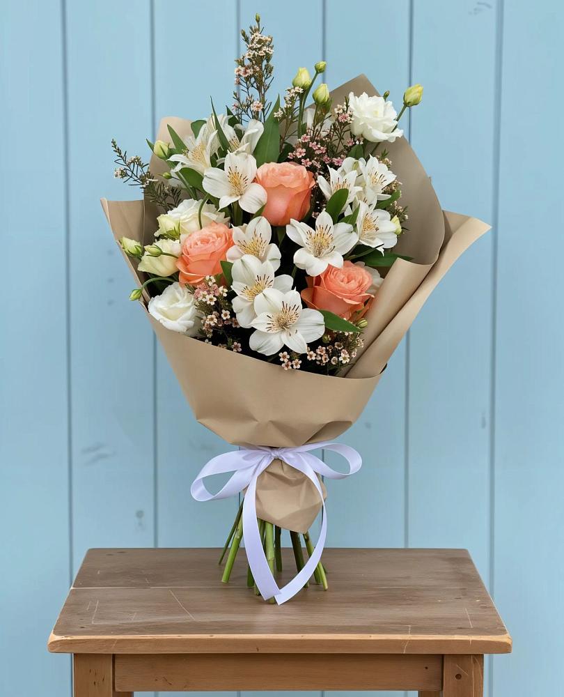 Букет цветов из: Альстромерии, Лизиантусы, Розы и Хризантемы в Аверьяновке