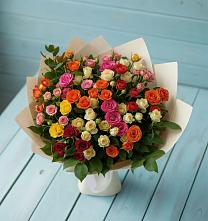 Букет Микс из разноцветных кустовых роз в Аверьяновке