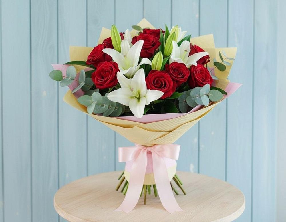 Букет цветов из: Лилии и Розы в Аверьяновке
